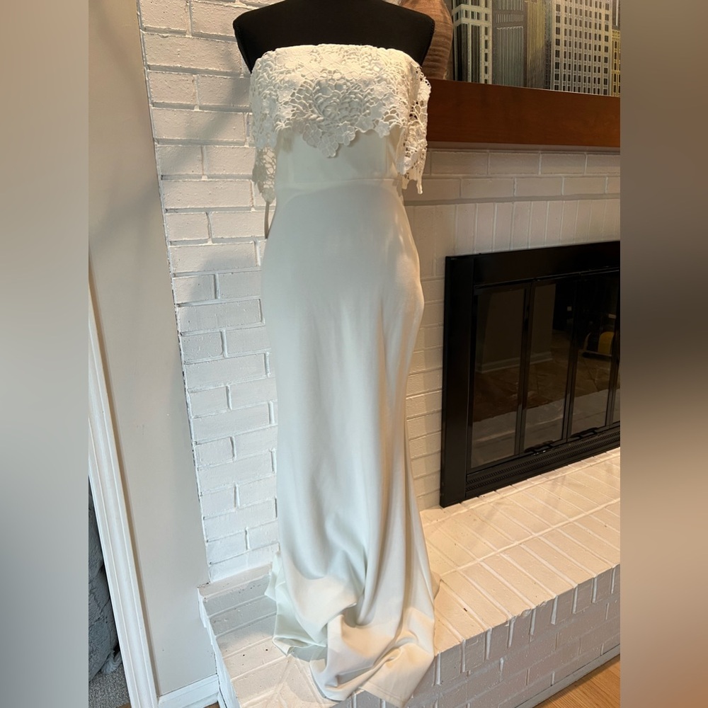 Lulu’s white dress